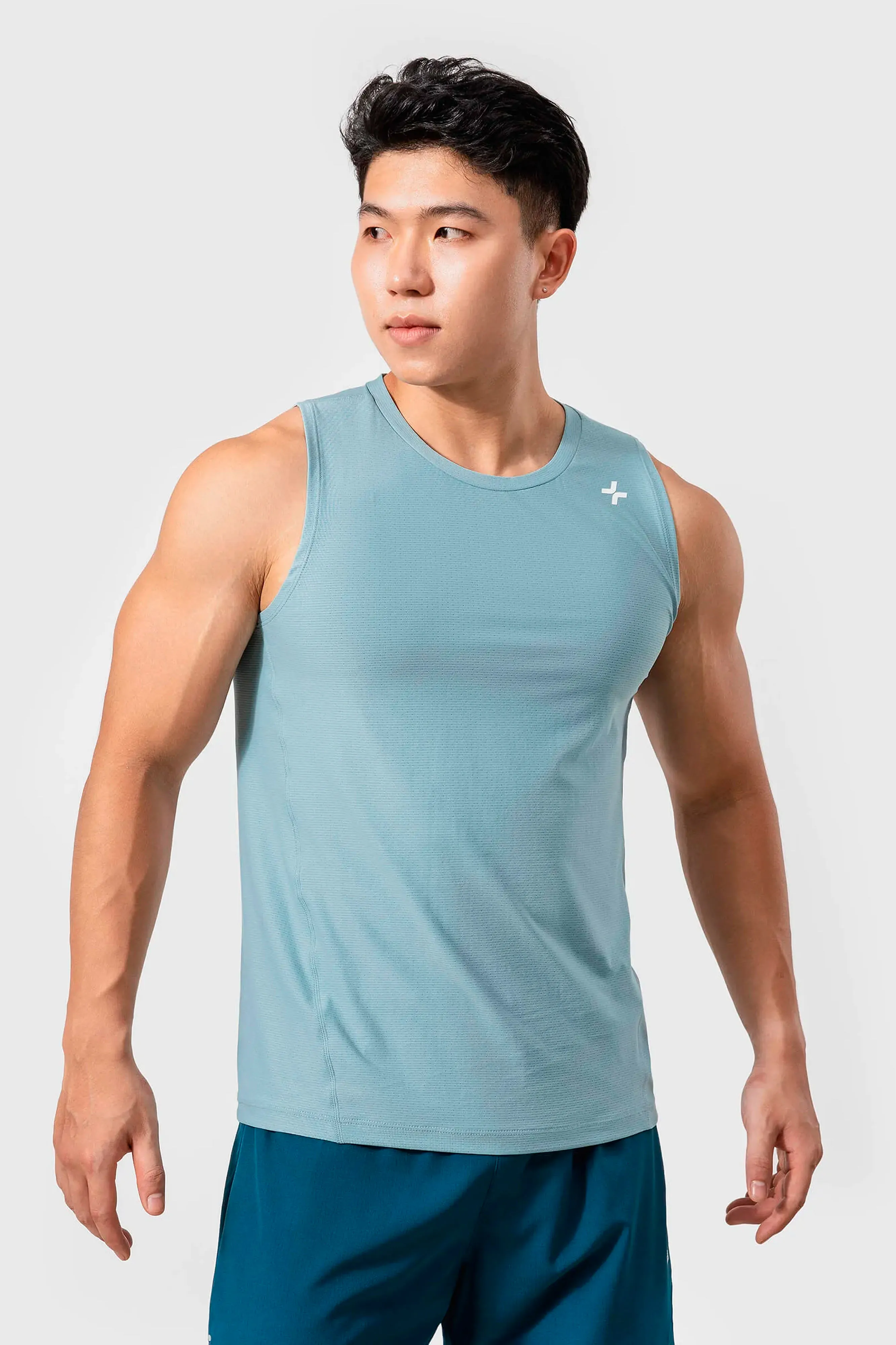 Set tập Tanktop Gym Essentials II 3in1  4