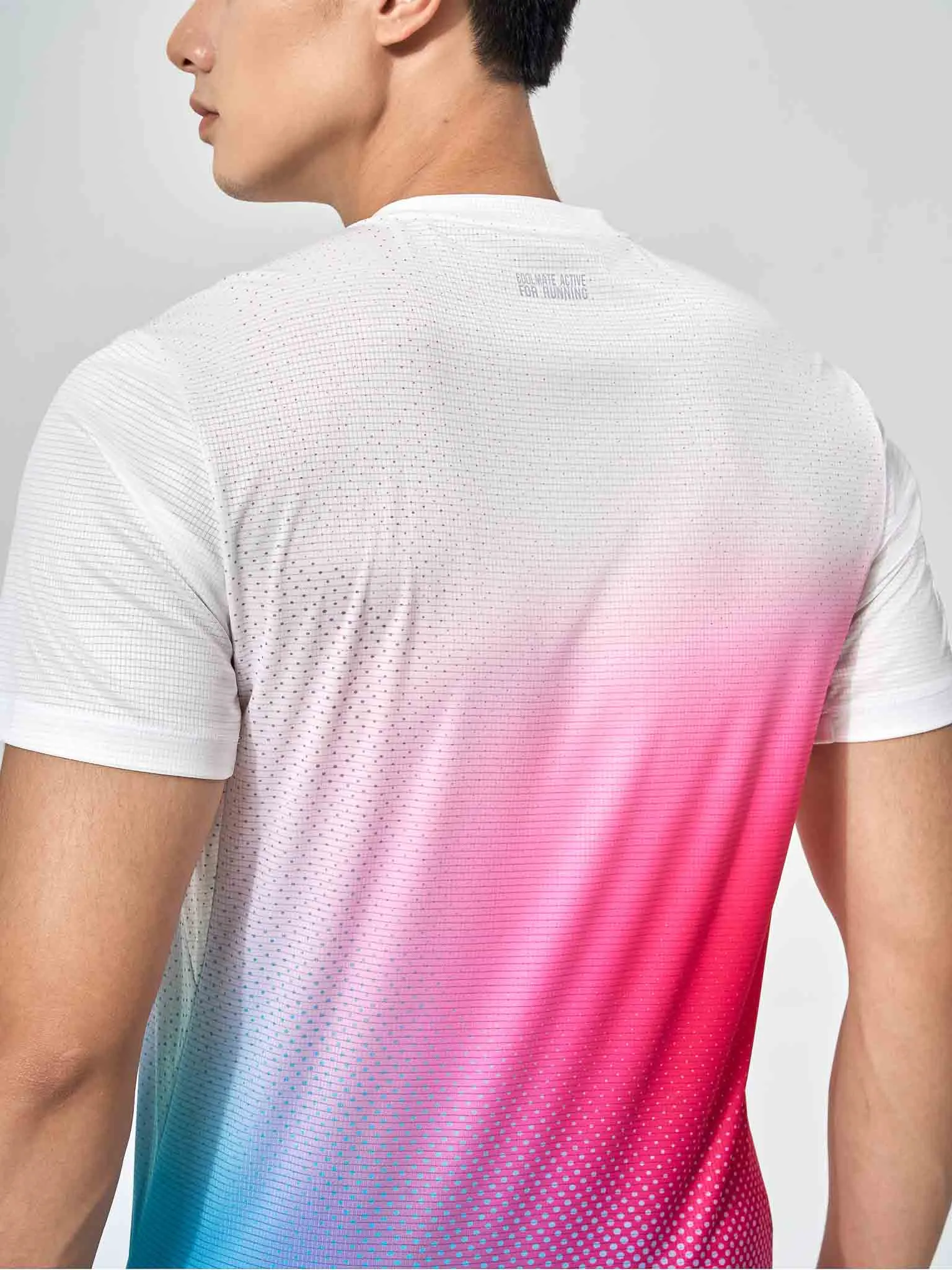 Tshirt chạy bộ AirRush Gradient 4