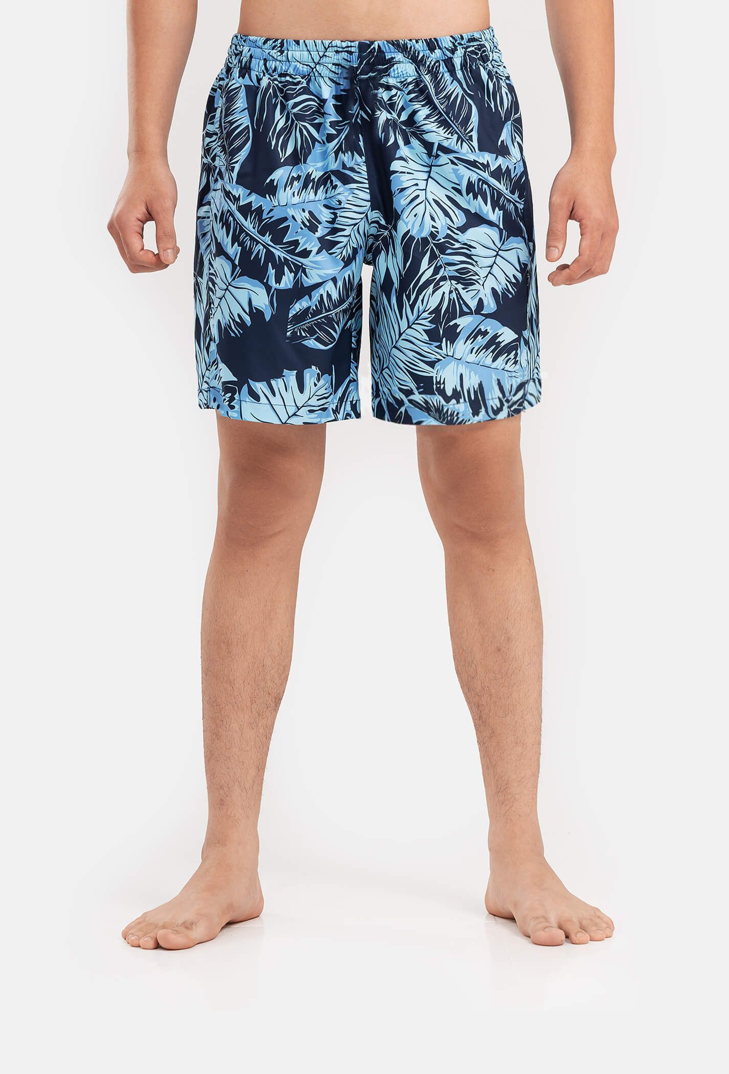 Quần shorts nam Classic Beach có túi khoá sau 