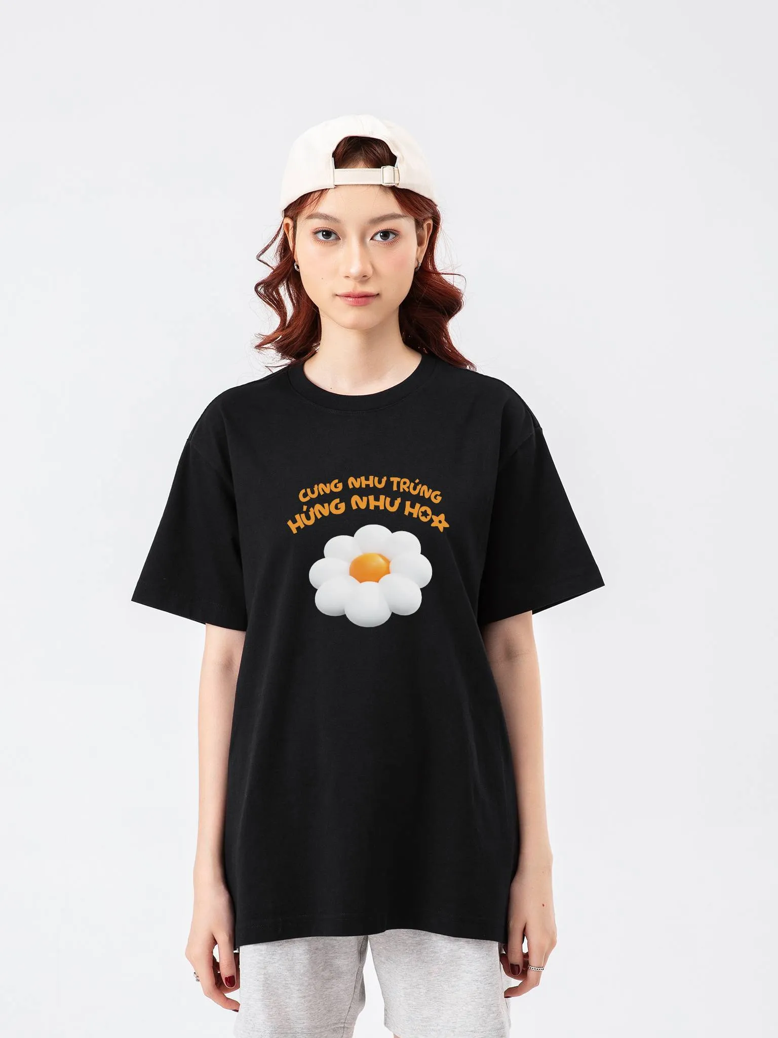 Áo thun Relaxed Fit Cưng như Trứng, Hứng như Hoa