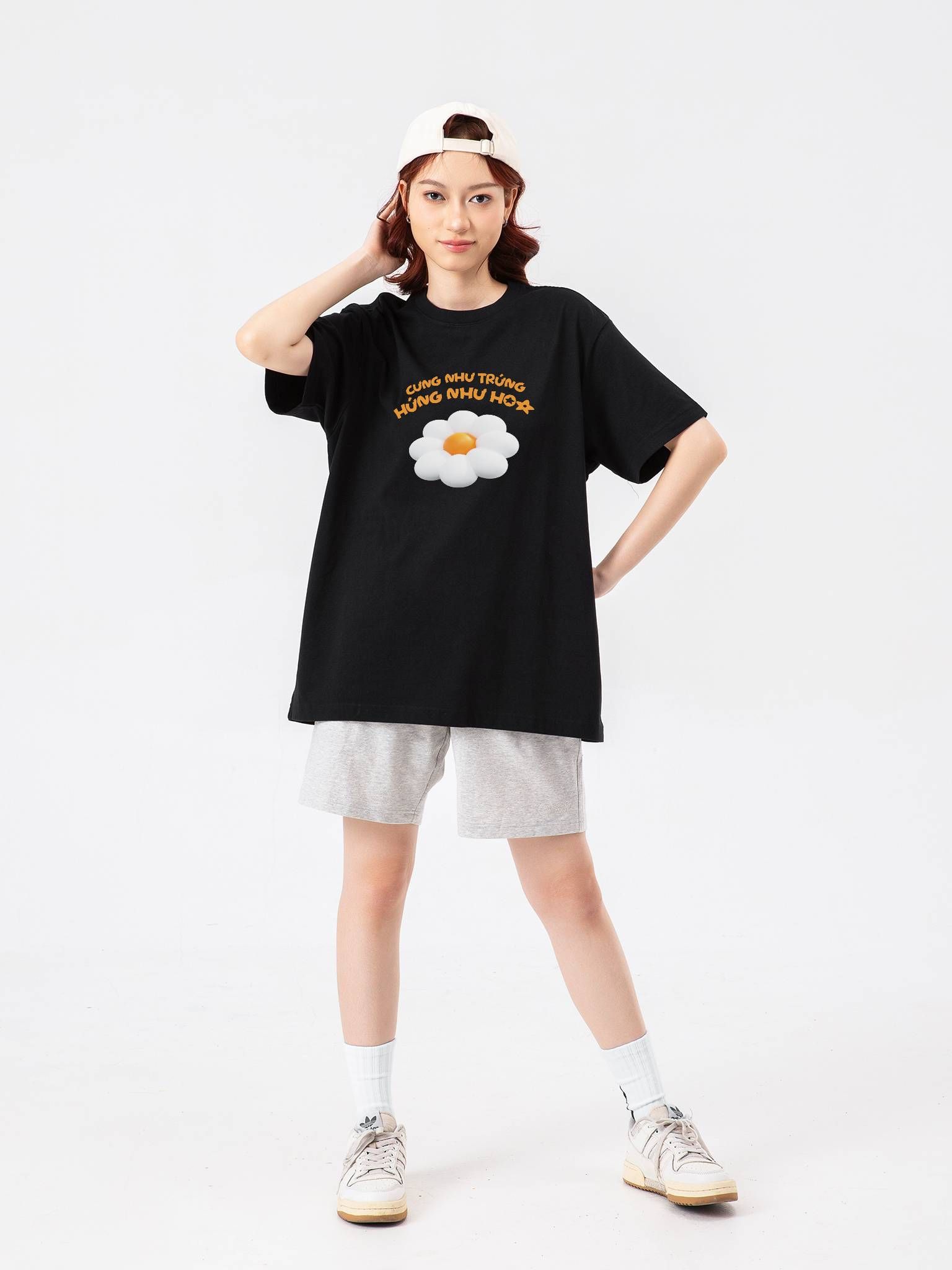 Áo thun Relaxed Fit Cưng như Trứng, Hứng như Hoa 2