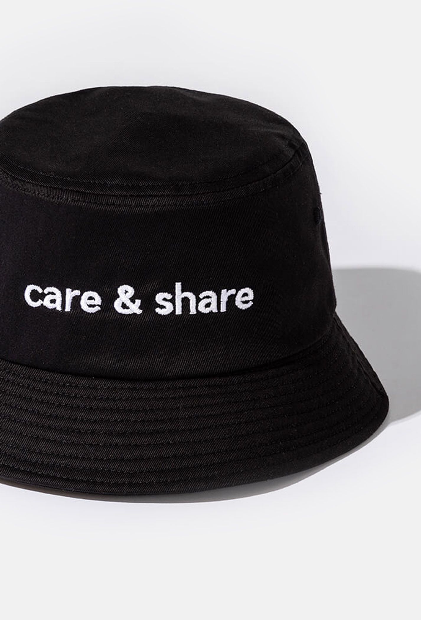 Bucket Hat Care & Share thêu Typo