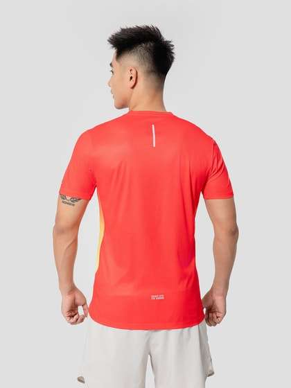 Áo thun chạy bộ "Việt Nam tiến bước" more