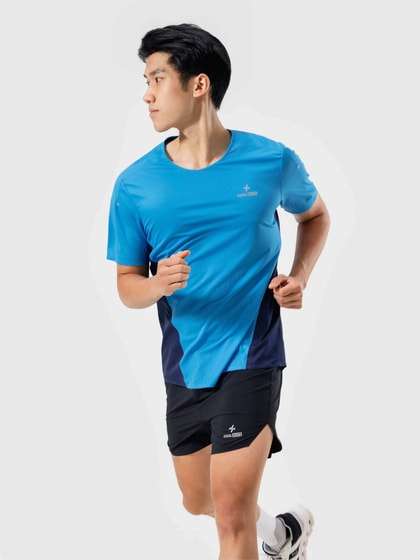Áo thun chạy bộ không đường may CoolFast