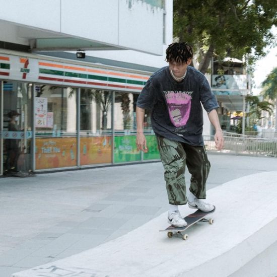  10 áo oversize nam local brand được giới trẻ ưa chuộng nhất năm 2023
