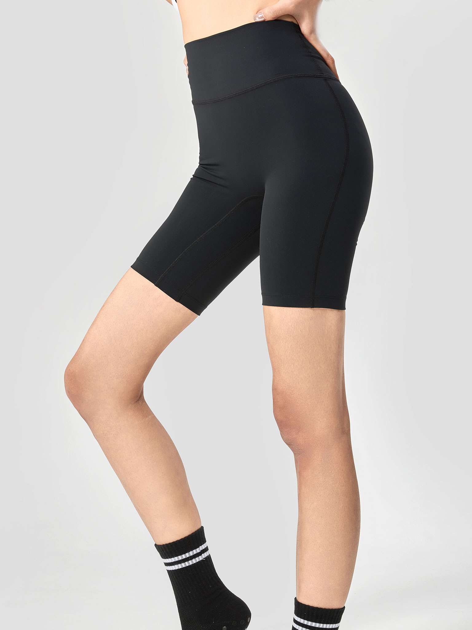 Quần Biker Shorts nữ 8 Inch CoolFlex Light Support more